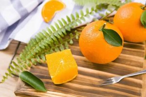 脐橙、冰糖橙、爱媛橙……12月的应季水果橙子应该怎么挑-安远脐橙