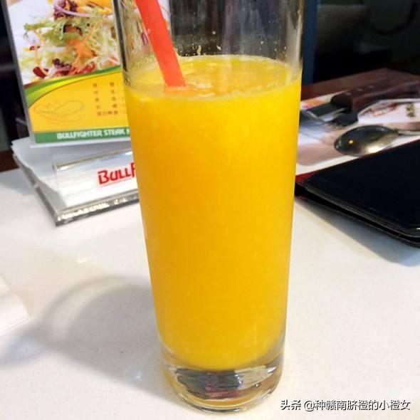 脐橙果汁的做法窍门(脐橙加什么榨汁好喝)